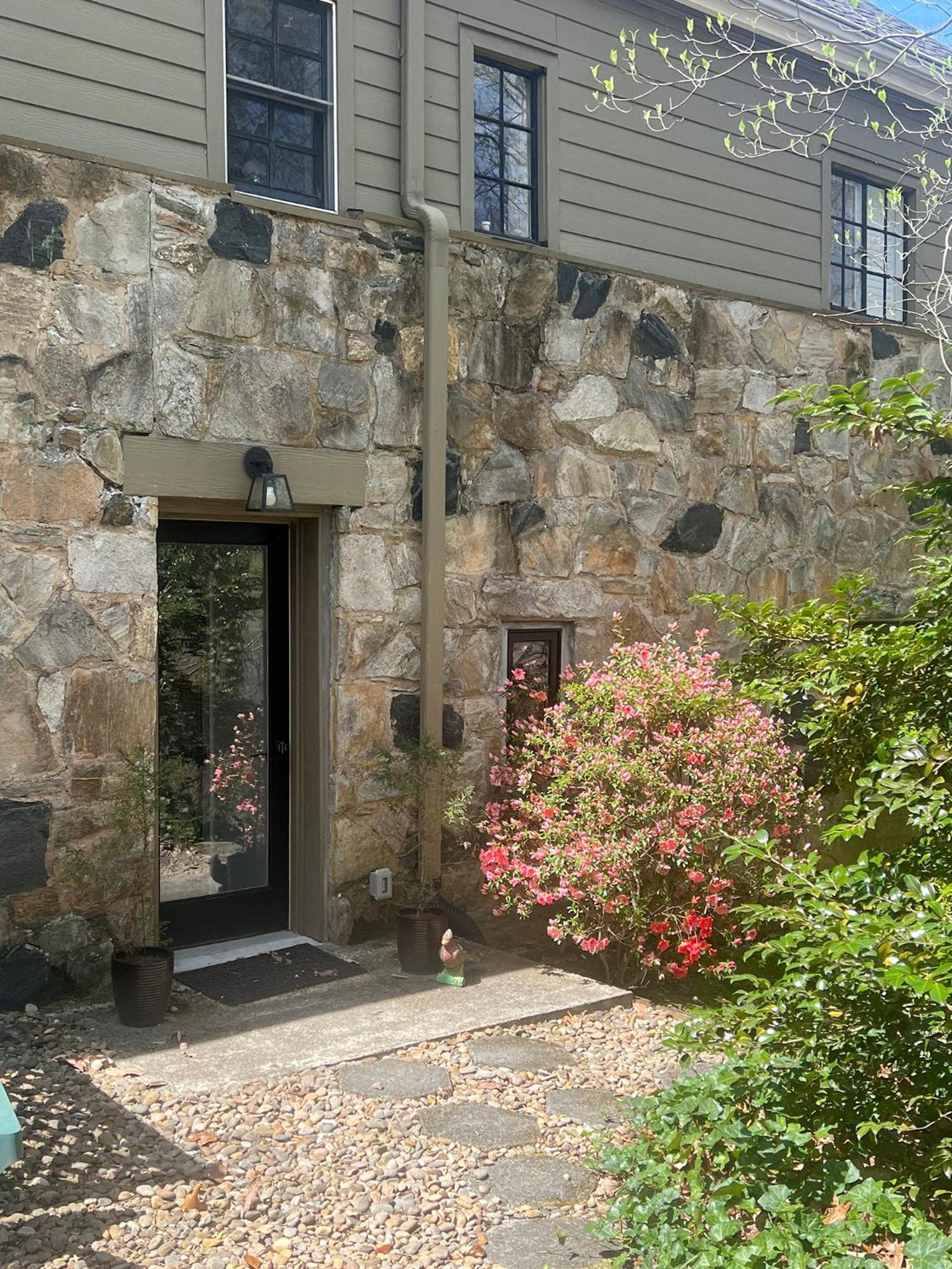 Studio Guest Suite In Forest Cottage Tryon Exterior photo